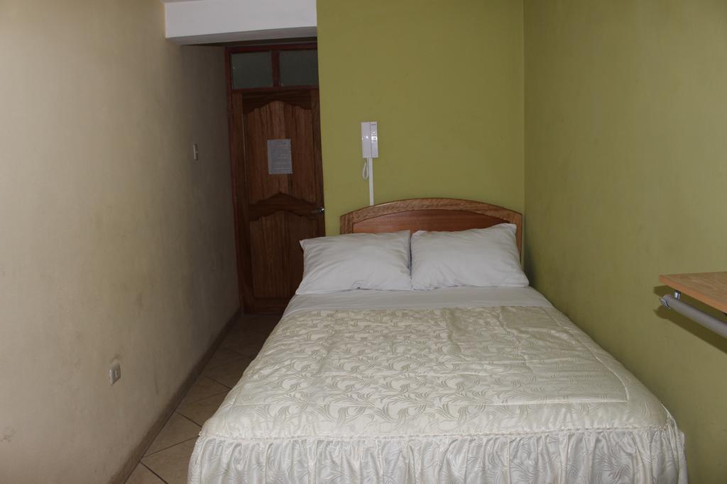 Posada De Percybal Lago Inn 普诺 外观 照片