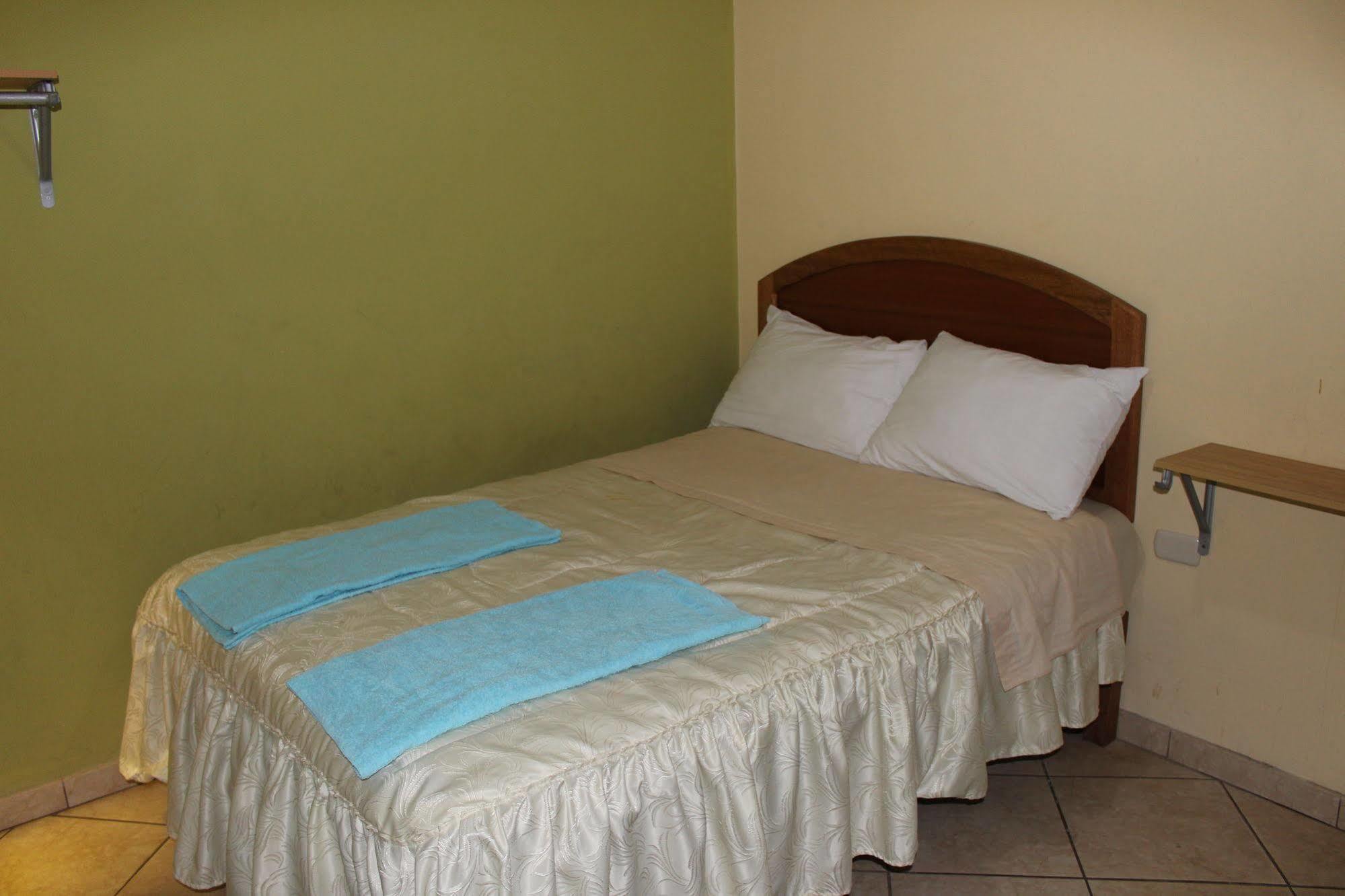Posada De Percybal Lago Inn 普诺 外观 照片